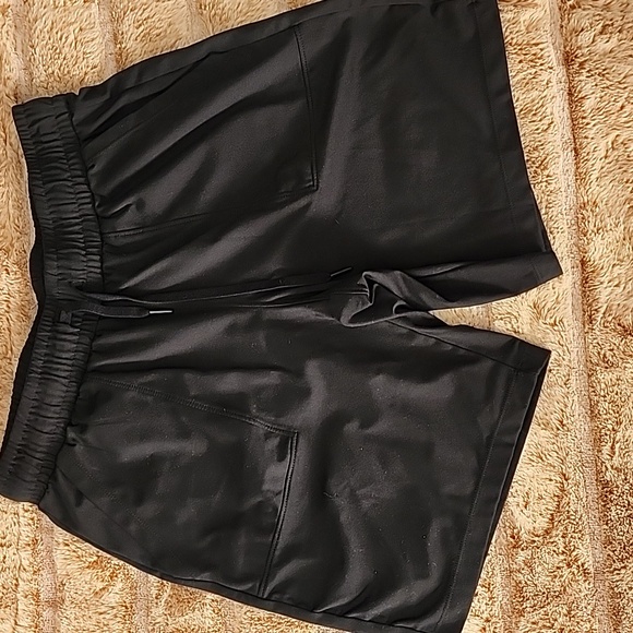 BUNDLE OF SHORTS - Picture 2 of 7